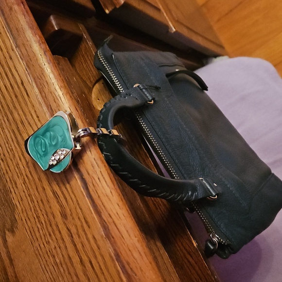 Green and Silver Bag Hook, Keeps your purse/bag off the floor, New In Box - Picture 8 of 8